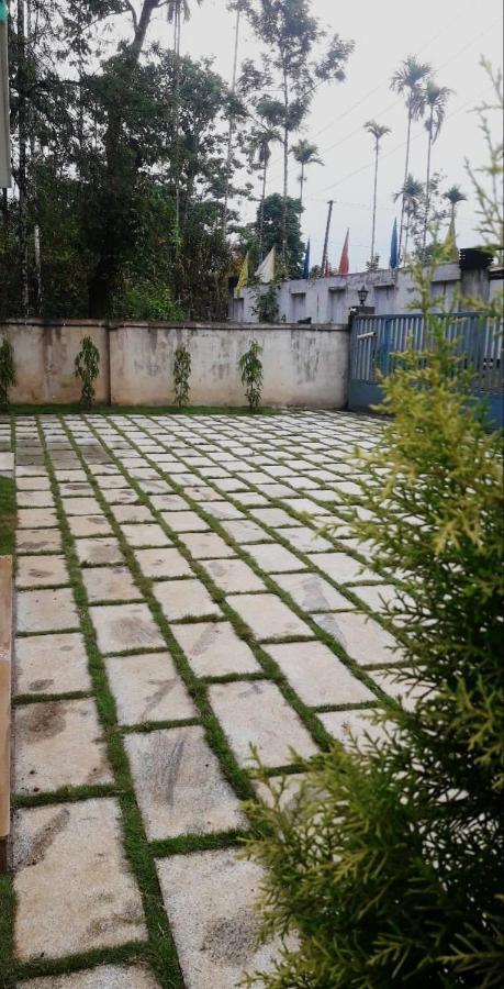 Wayanad Snow Vibes Villa ไวทีรี ภายนอก รูปภาพ